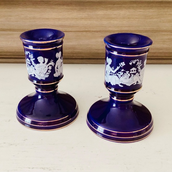 Vintage Porcelain Grecian Candlesticks Set Of 2 Cobalt Blue & White Gold Accents - Picture 3 of 12